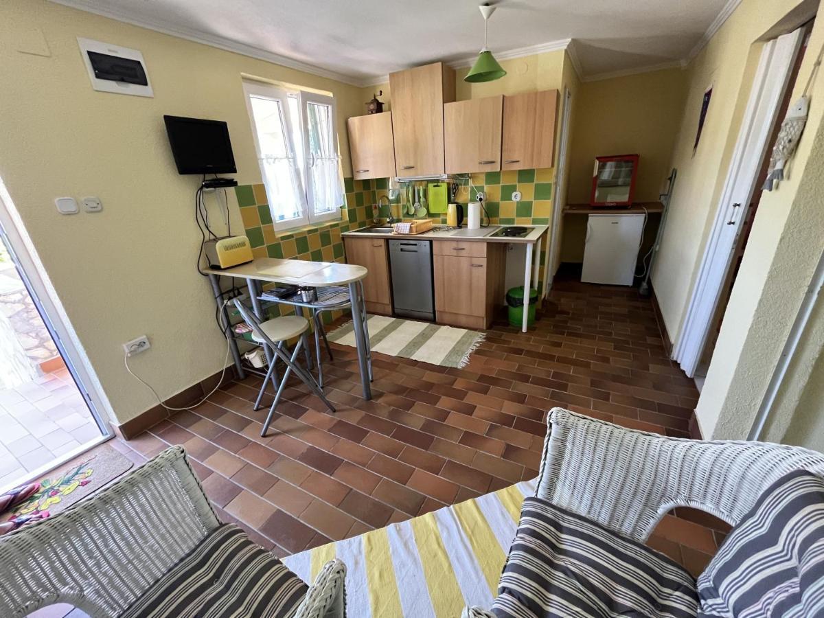 Apartmani Axa 루카박 외부 사진