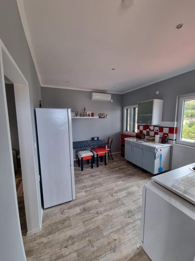 Apartmani Axa 루카박 외부 사진